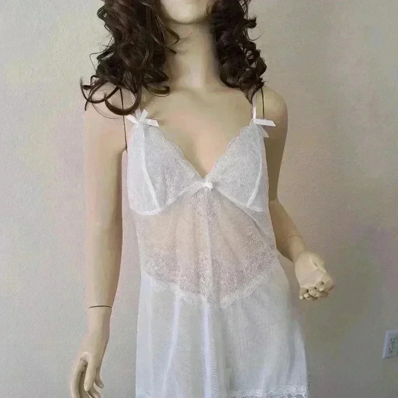 Negligee white lace and mesh - Picture 2 of 9